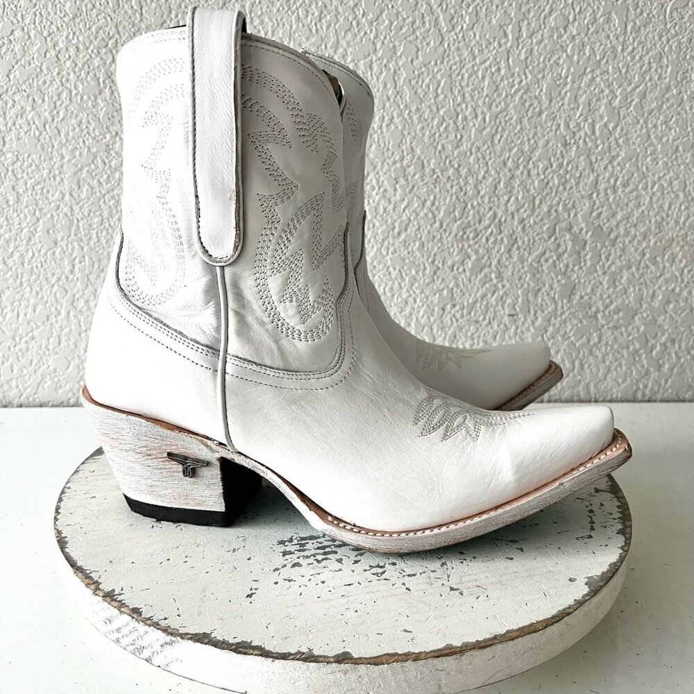 Lane SMOKESHOW White Cowboy Booties Western Cowgirl Short Ankle Boots Womens 9 - Picture 3 of 11